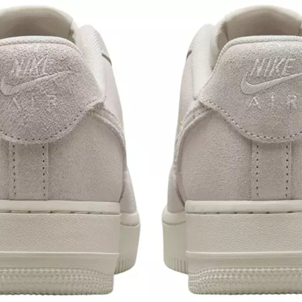 Nike Women's Air Force 1 '07 Sail Glittery Suede Size 8 - Picture 3 of 7